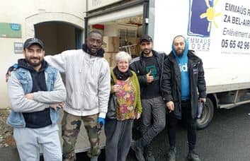 Echanges de services et de mobilier avec Emmaüs